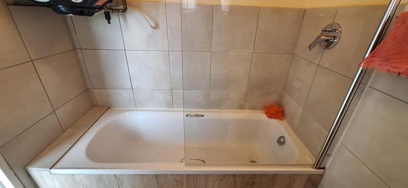 To Let 1 Bedroom Property for Rent in Somerset West Western Cape